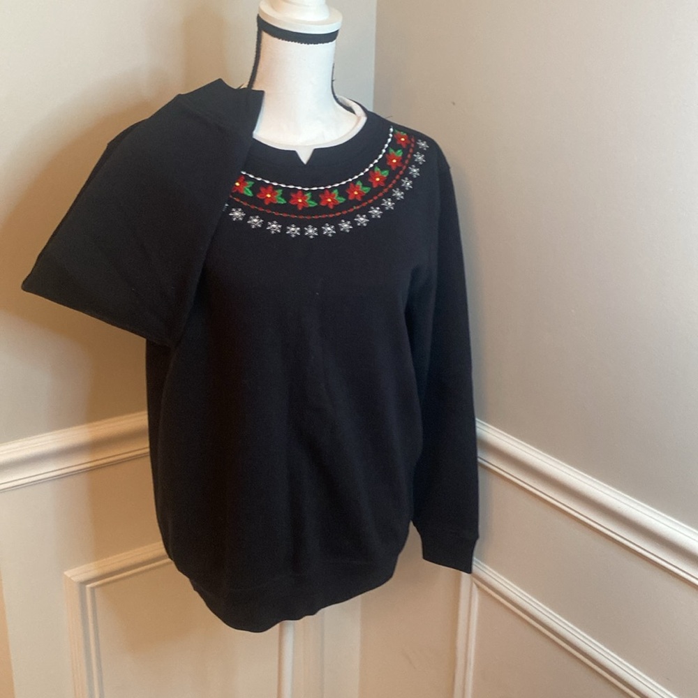 Black Embroidered Sweatshirt size Medium basic sweatshirt